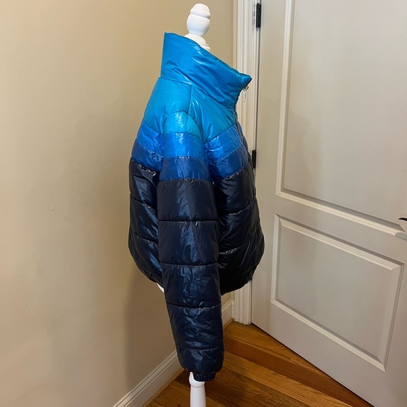 Aviator nation, color block, Luxe Apres puffer jacket, glossy navy, size large - Picture 5 of 5